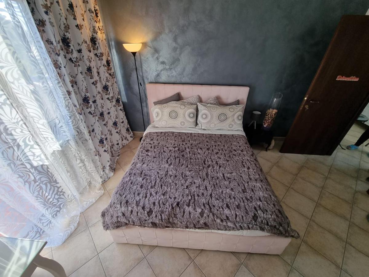 Hotel Elisabeth House Roletto Zewnętrze zdjęcie